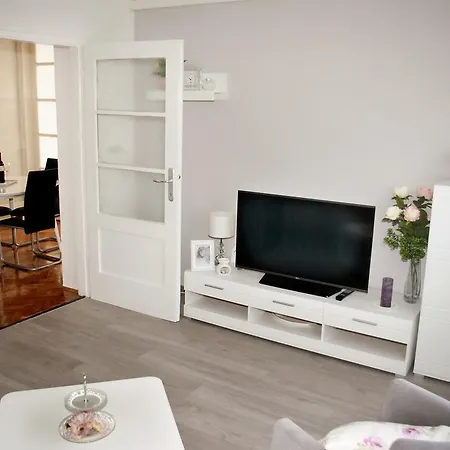 Apartment With Free Parking Sibenik