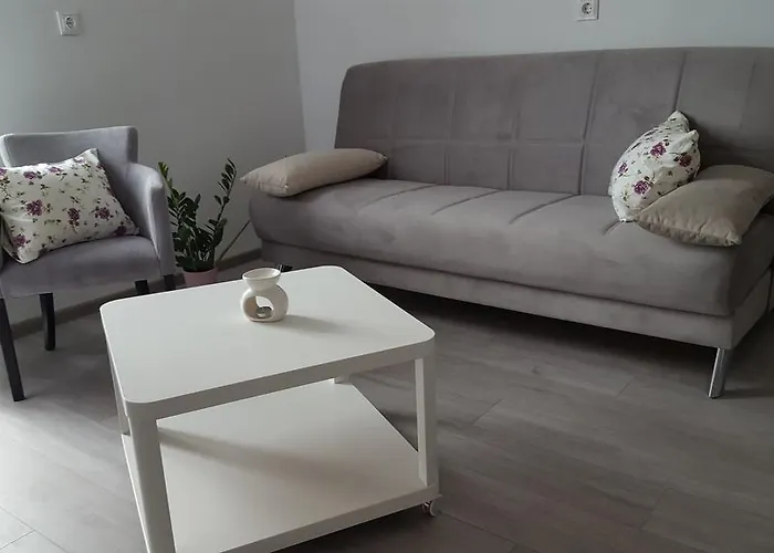 With Free Parking * 시베니크