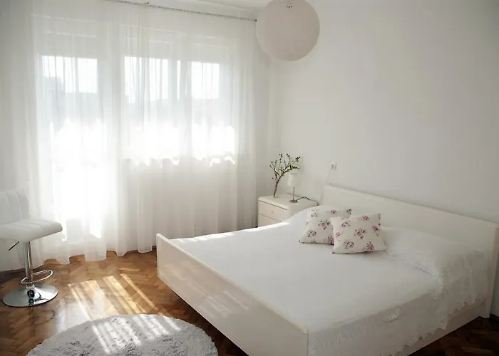 With Free Parking Apartamento *