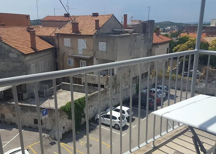 With Free Parking Apartamento